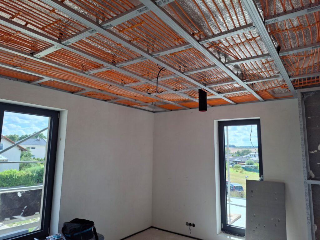 stropní instalace Klimastěna